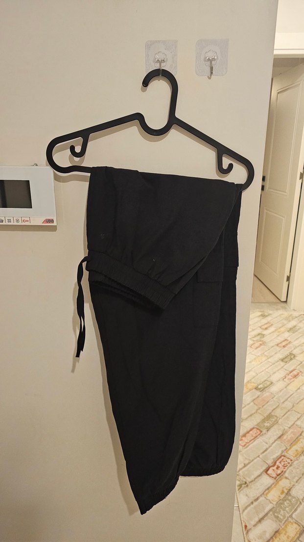 Siyah Kargo Pantolon - Görsel 3