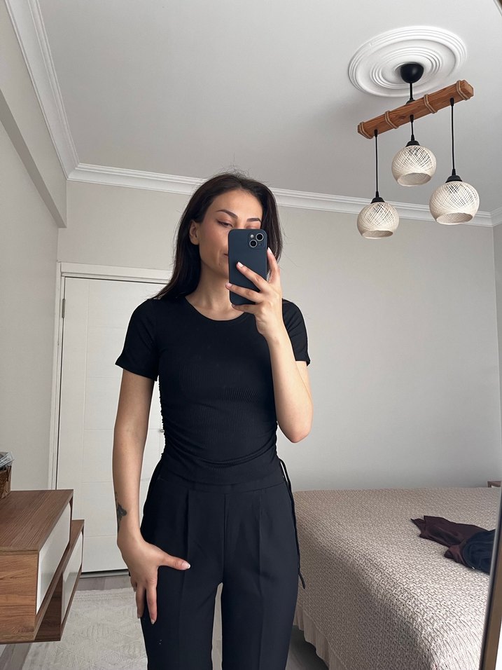 Siyah Kısa Kollu Ofis Bluzu - Görsel 2