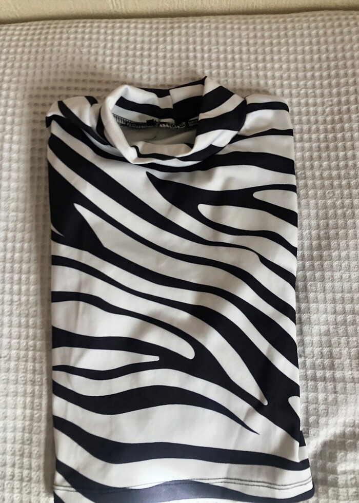 Bershka crop - Görsel 2