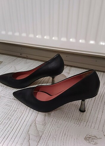 Siyah stiletto