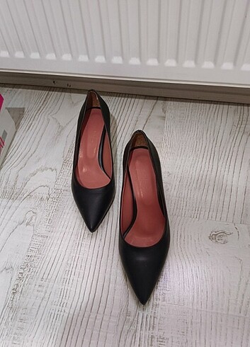 37 Beden siyah Renk Siyah stiletto