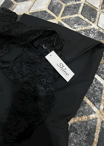 Dantel Detaylı Siyah Uzun Abiye Elbise - Görsel 2