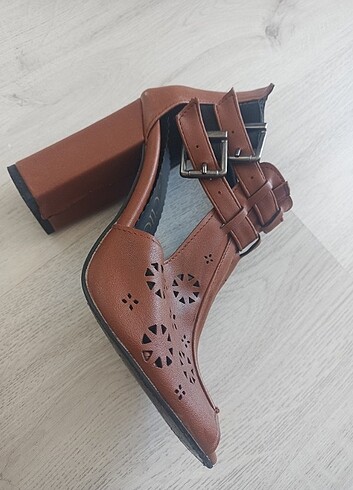 Topuklu ayakkabı 