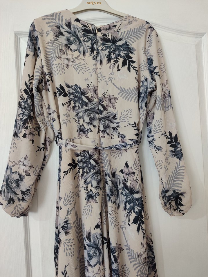 Çiçek Desenli Uzun Elbise - Görsel 5