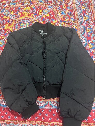 m Beden siyah Renk Stradivarius bomber Siyah kısa mont ceket
