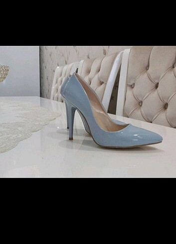 Buz mavisi stiletto