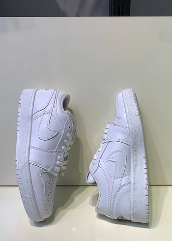 NİKE AİR JORDAN KISA BEYAZ SNKEAR - Görsel 4