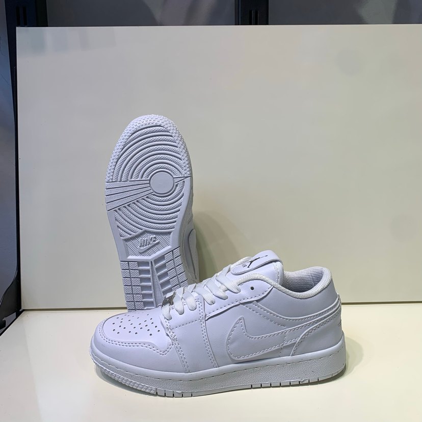 NİKE AİR JORDAN KISA BEYAZ SNKEAR - Görsel 3