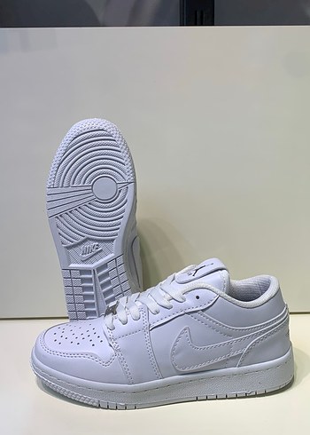 NİKE AİR JORDAN KISA BEYAZ SNKEAR - Görsel 3