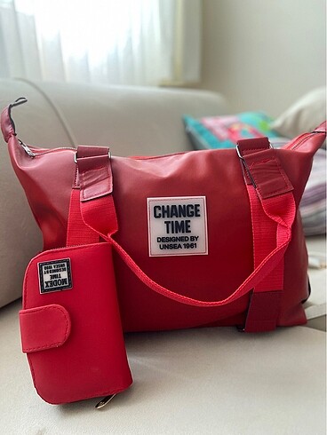 Kırmızı kol çantası+çüzdan