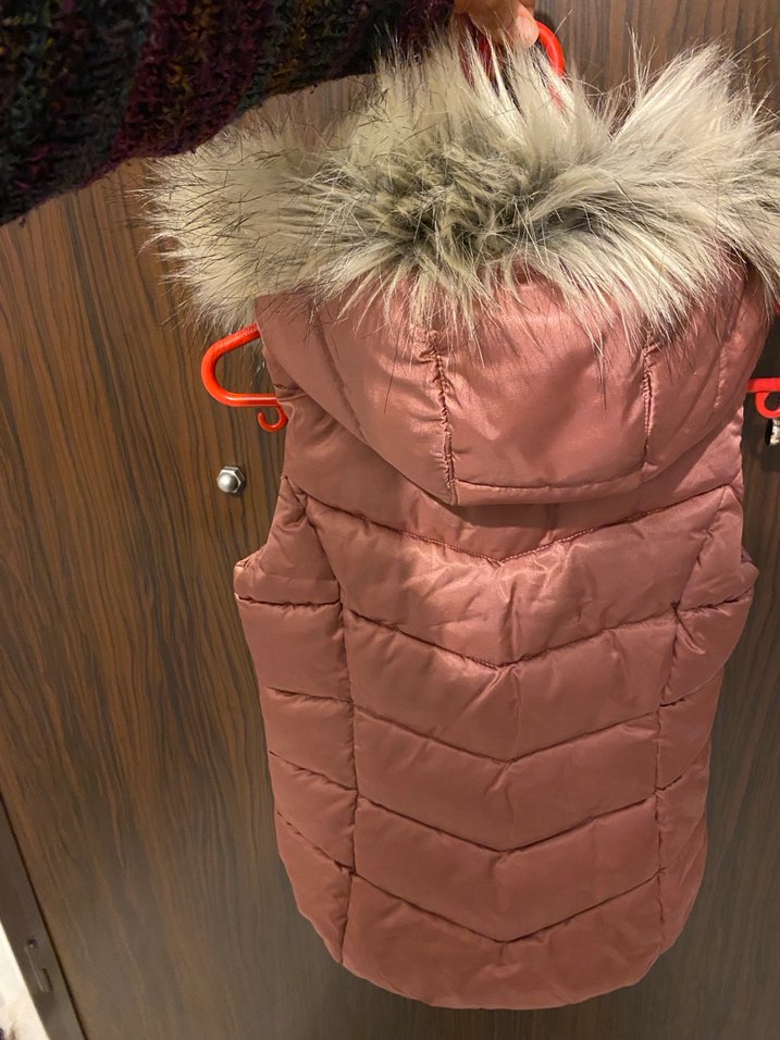 Kız Çocuk Kahverengi/toz pembe tonlarında Kürklü Yelek - Görsel 4