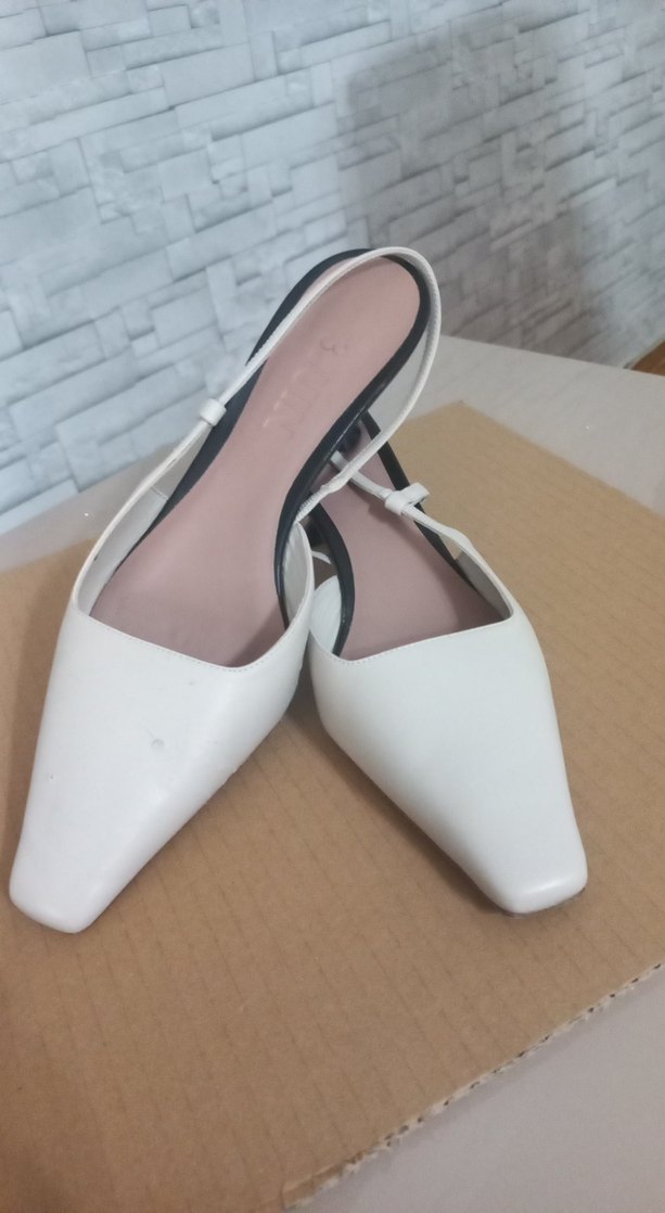 Beyaz Minimalist İnce Topuklu Kadın Ayakkabı - Görsel 2