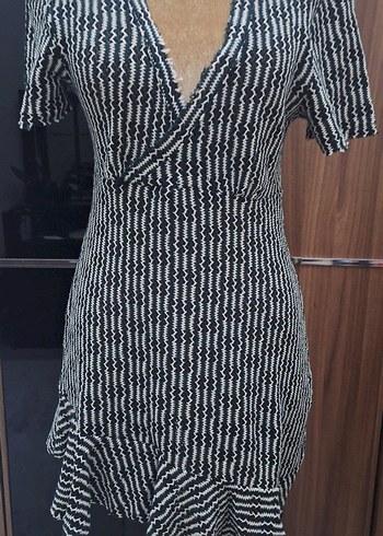 V Yaka Gri Zebra Desenli Midi Elbise