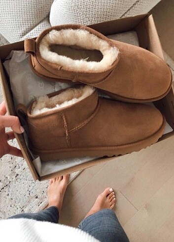 UGG ULTRA MINI 