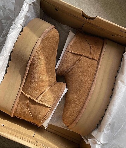 Ugg platform taba