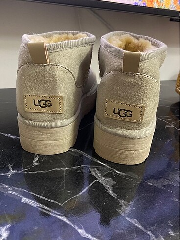 Ugg platform bej