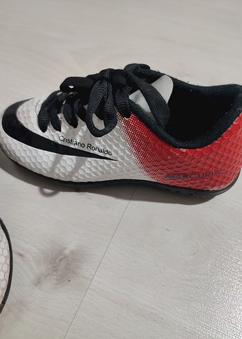 27 Beden Beyaz Erkek Çocuk Spor Ayakkabısı Velcro