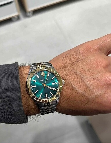 Versace saat