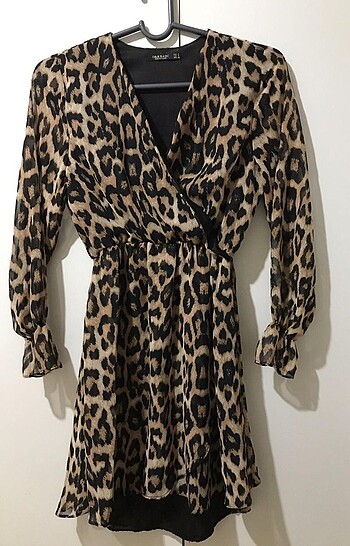Leopar desenli elbise