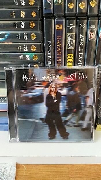AVRIL LAVIGNE LET GO