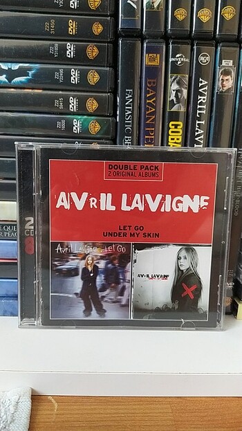 AVRIL LAVIGNE LET GO ve UNDER MY SKIN