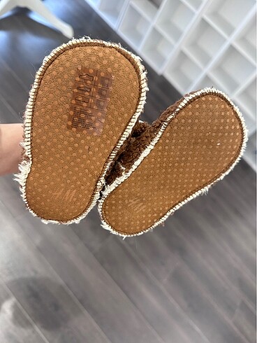 H&M H&M bebek ev ayakkabısı
