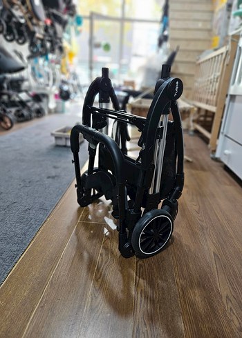 Baby2Go Tulipa i-size Tek Elle Katlanan Travel Bebek Arabası - Görsel 5