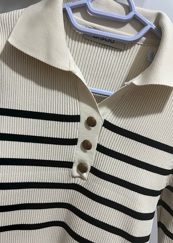 Beyaz Çizgili Polo Yaka Kadın Triko Kazak - Görsel 2