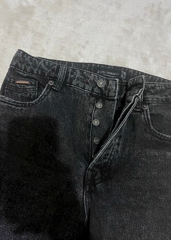 Düğmeli Siyah Midi Kadın Kot Pantolon - Görsel 2