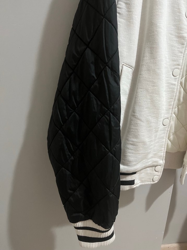 Mavi Beyaz Siyah Düğmeli Kadın Ceket - Görsel 4