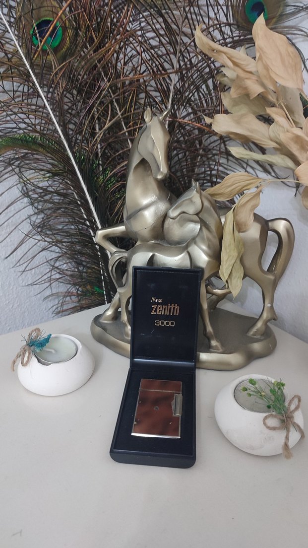 Zenith 8800 Japan Vintage Metal Çakmak - Görsel 2