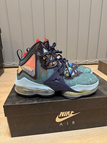 Nike LEBRON XIX LeBron19 Basketbol Ayakkabısı