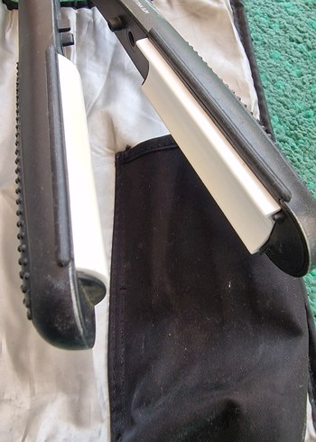 Siyah Saç Düzleştirici - Görsel 6