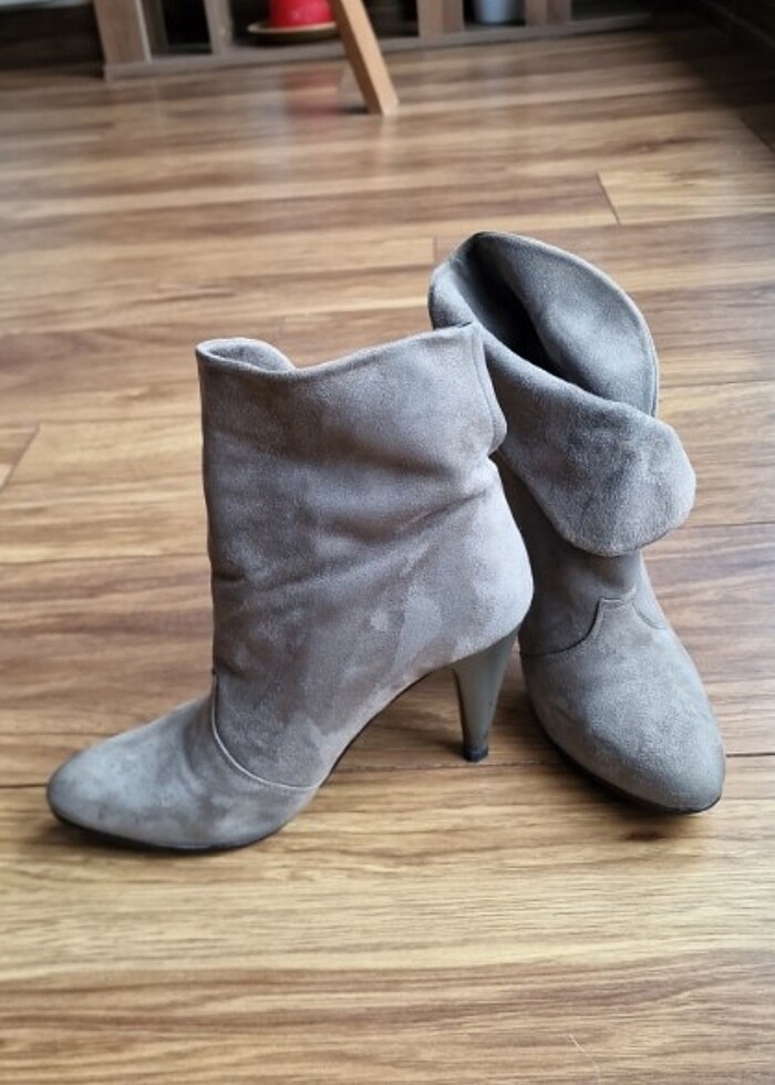 Topuklu süet ayakkabı - Görsel 2