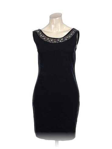 PreLoved Kısa Elbise %70 İndirimli.