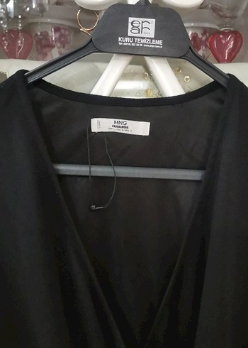 Siyah V Yaka Uzun Kollu Salaş diz üstü şort - Görsel 2