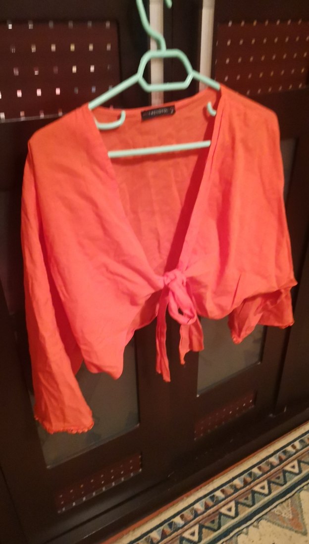 Kırmızı V Yaka Keten Kadın Bluz - Görsel 2