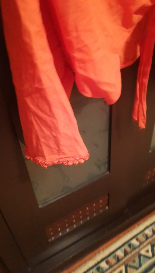 Kırmızı V Yaka Keten Kadın Bluz - Görsel 3