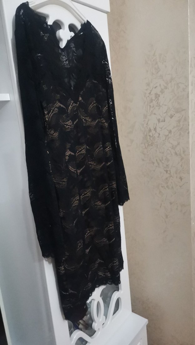 Uzun Kollu Siyah Dantel Yılan Desenli Elbise - Görsel 4