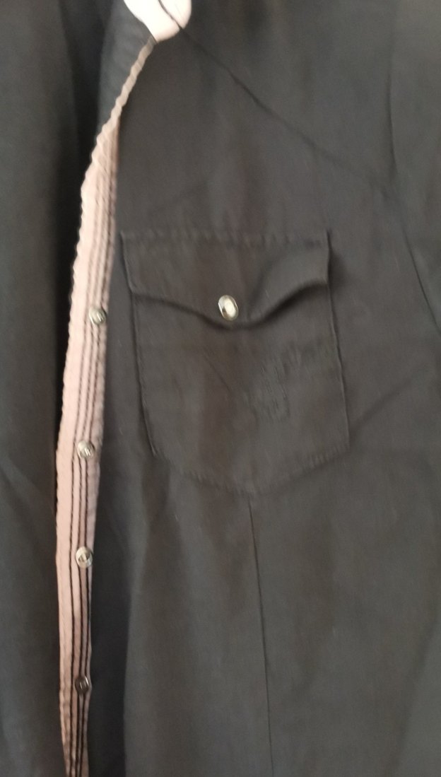 Siyah Kısa Kollu Düğmeli Keten Gömlek - Görsel 2