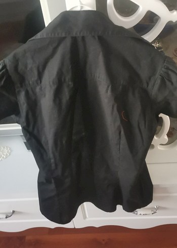 Siyah Düğmeli Kısa Kollu Gömlek - Görsel 4