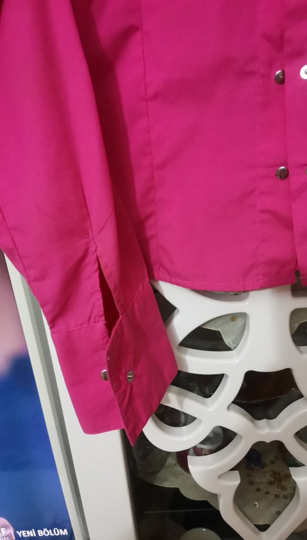 Düğmeli, Parlak Pembe Uzun Kollu Kadın Gömlek - Görsel 3