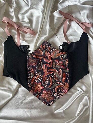 Vintage çiçekli korse