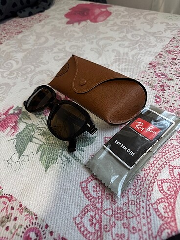 Sıfır Ray-Ban Rayban RB4398 902/57 53 Güneş Gözlüğü