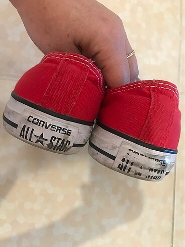 37,5 Beden kırmızı Renk converse kırmızı