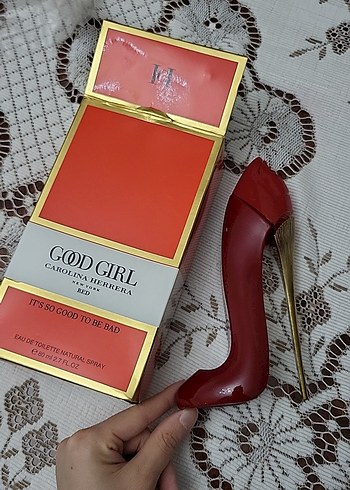 Carolina Herrera Good Girl Red Kadın Parfümü - Görsel 3