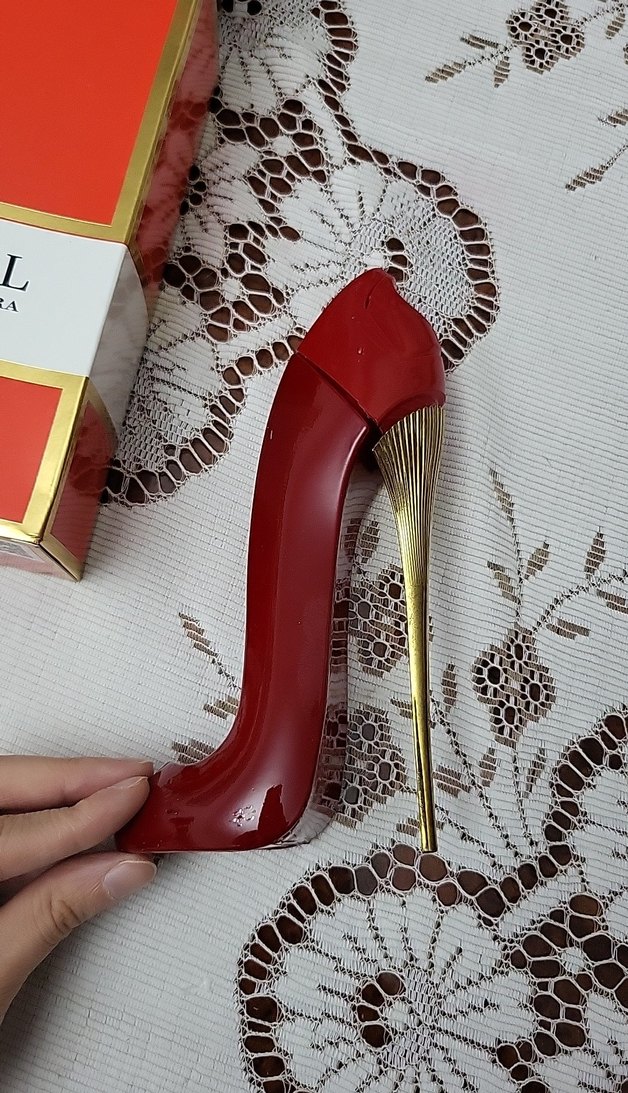 Carolina Herrera Good Girl Red Kadın Parfümü - Görsel 2