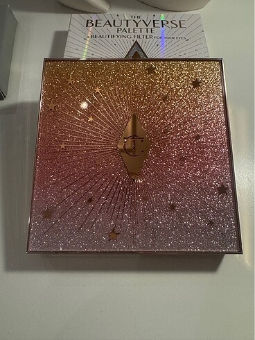 Charlotte Tilbury beautyverse far paleti