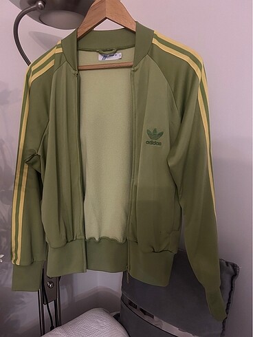 adidas sweatshirt