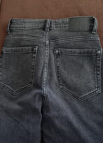 32 Beden Pull&Bear Sıyah Jean